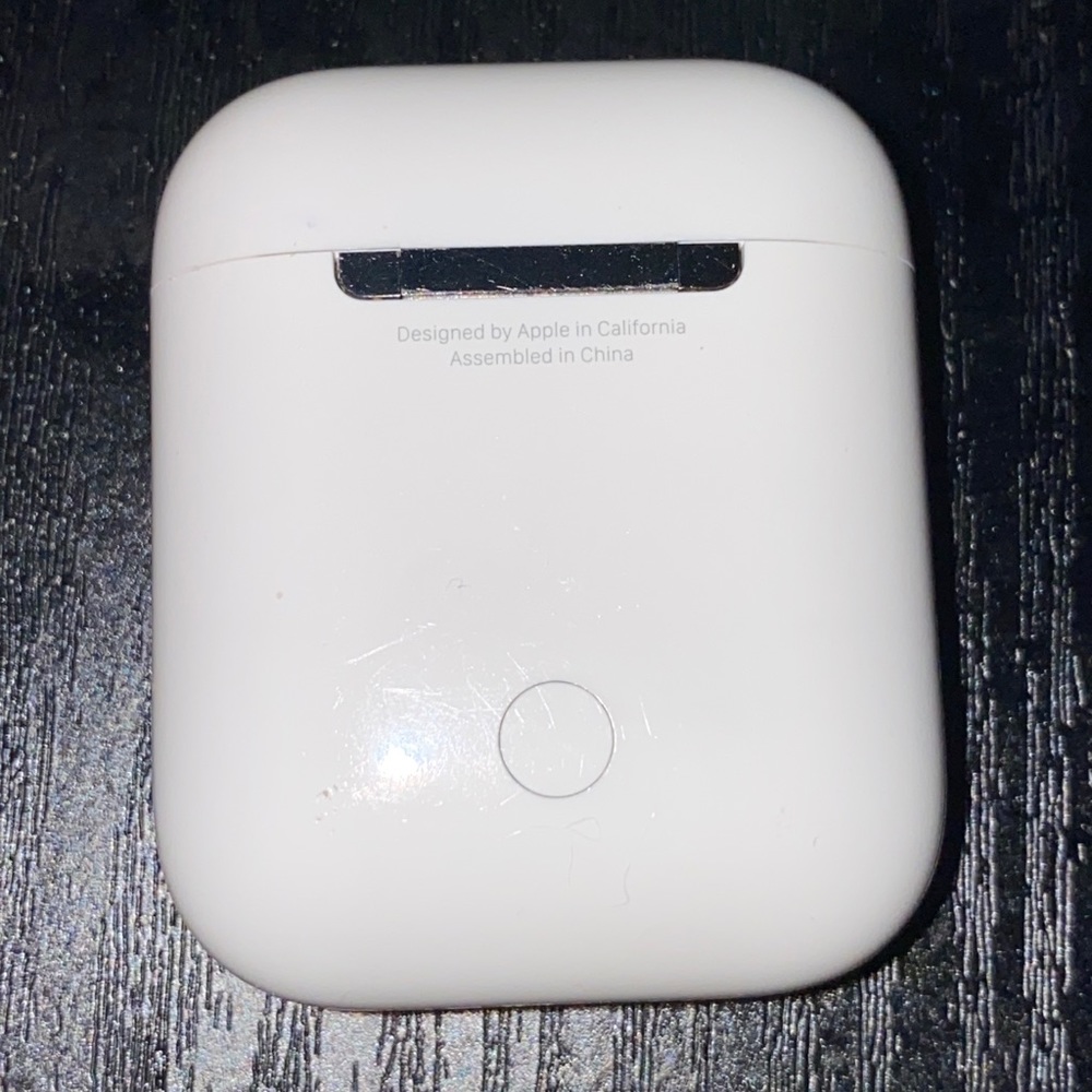 apple airpod charging case
